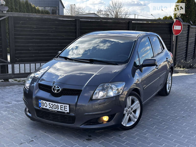 2008 toyota auris
