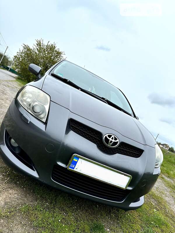 2007 toyota auris