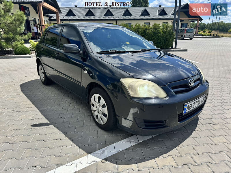 2004 toyota corolla