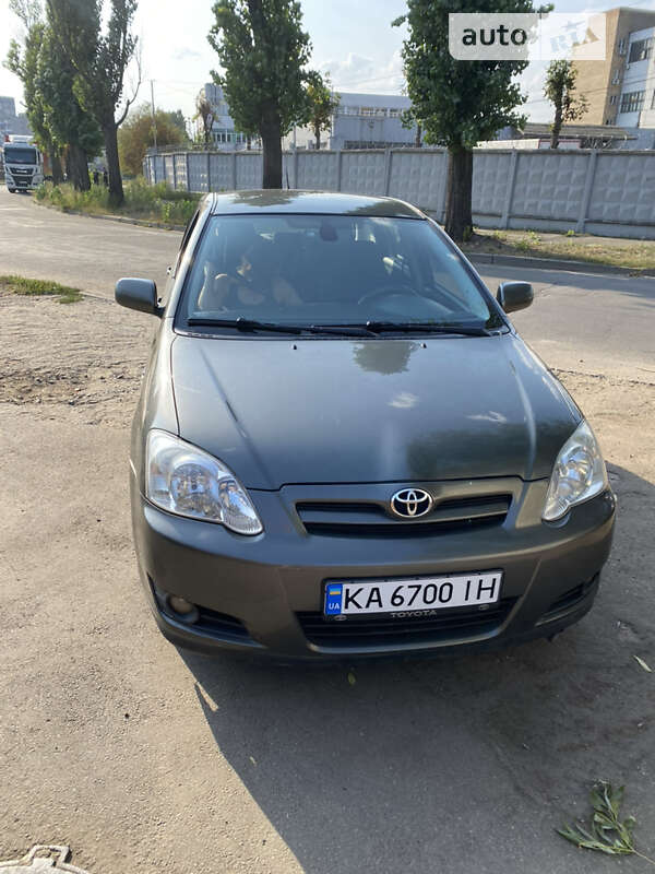 2005 toyota corolla