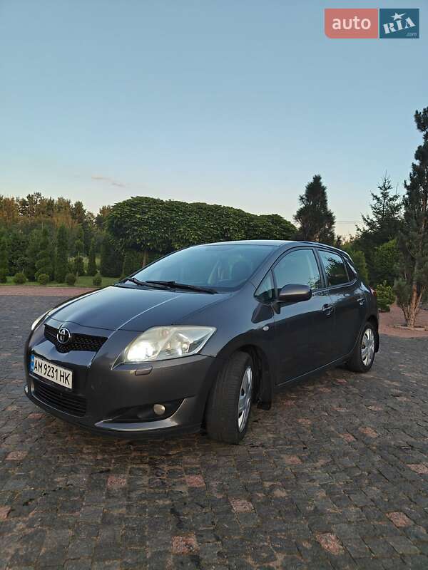 2009 toyota auris