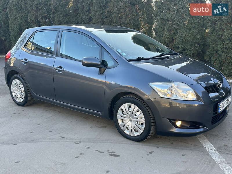 2008 toyota auris