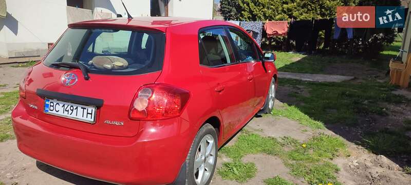 2008 toyota auris