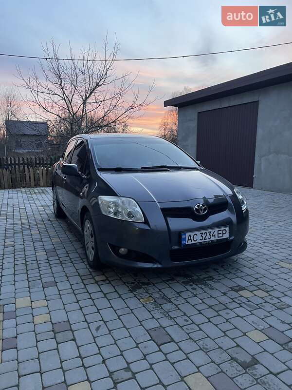 2008 toyota auris