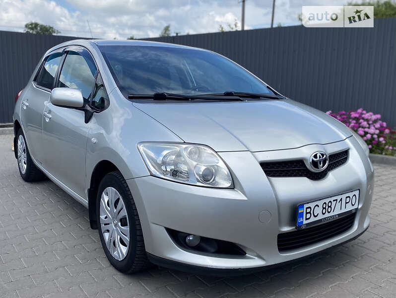 2007 toyota auris