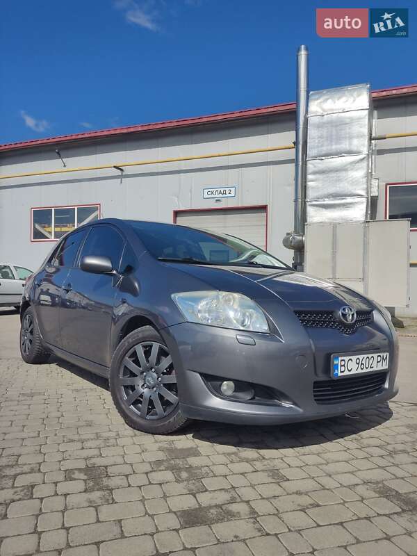 2009 toyota auris