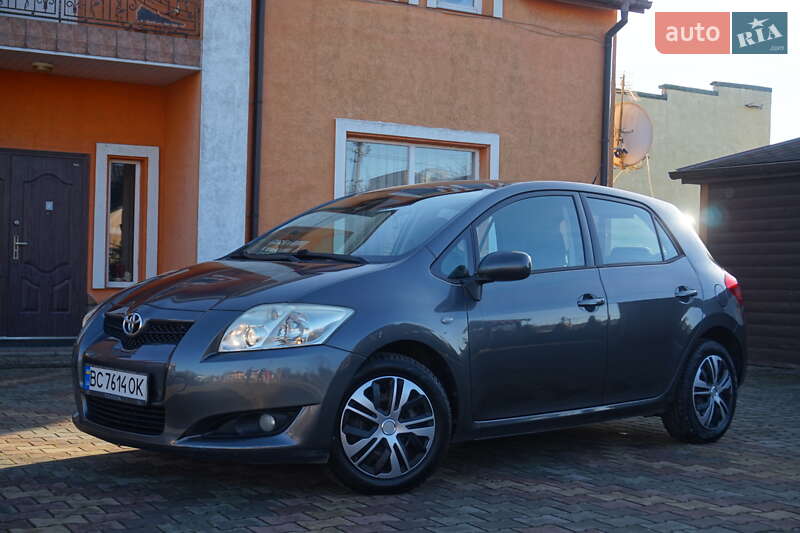 2008 toyota auris