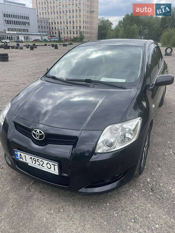 2008 toyota auris