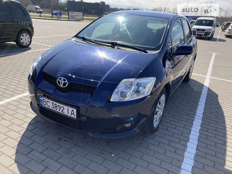 2008 toyota auris