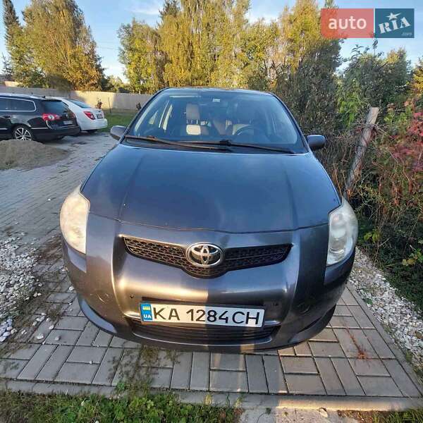 2009 toyota auris
