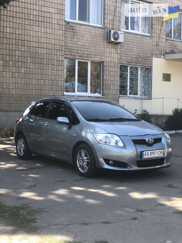 2008 toyota auris