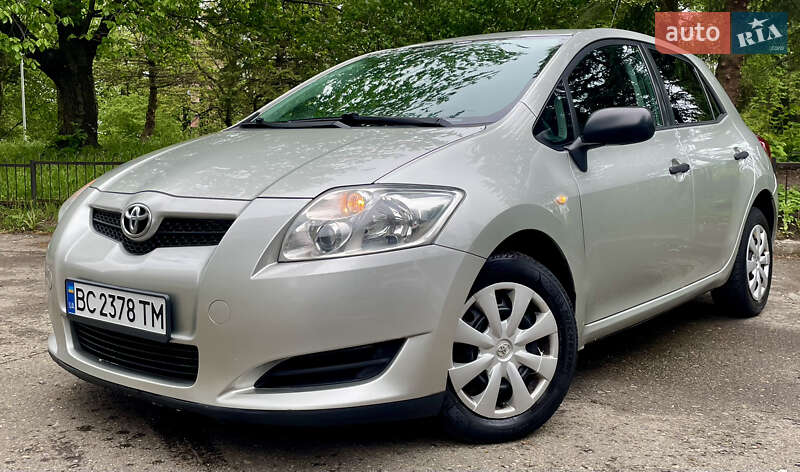 2008 toyota auris