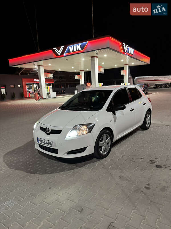 2009 toyota auris