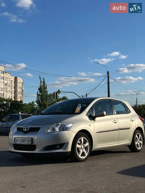 2008 toyota auris