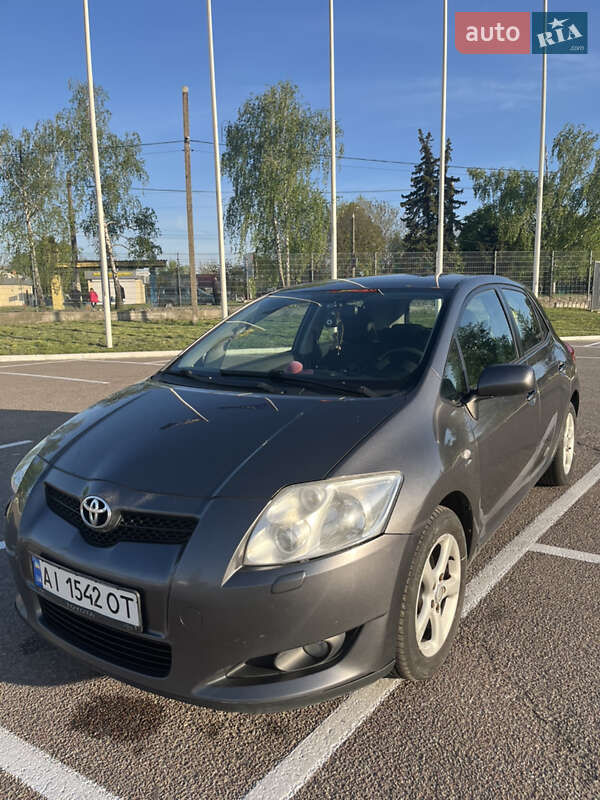2009 toyota auris