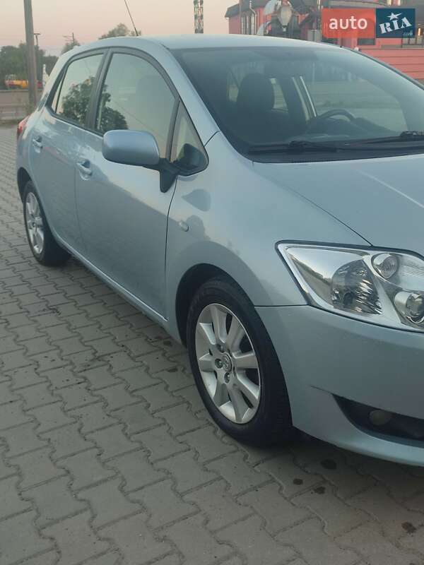 2007 toyota auris