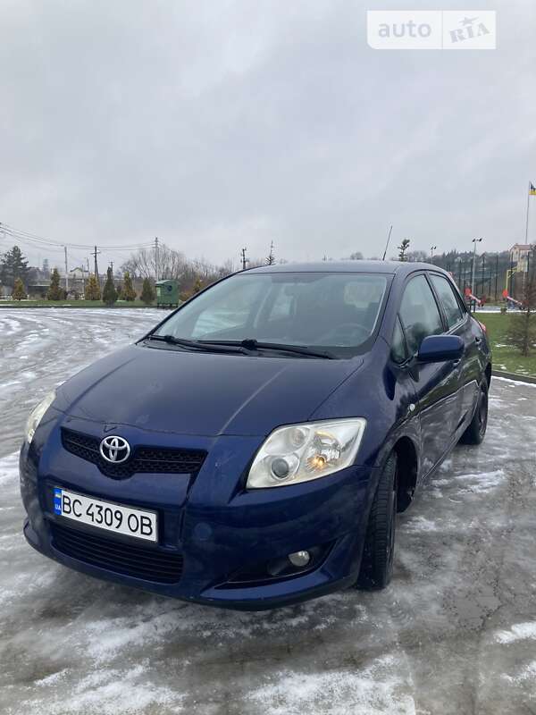2008 toyota auris
