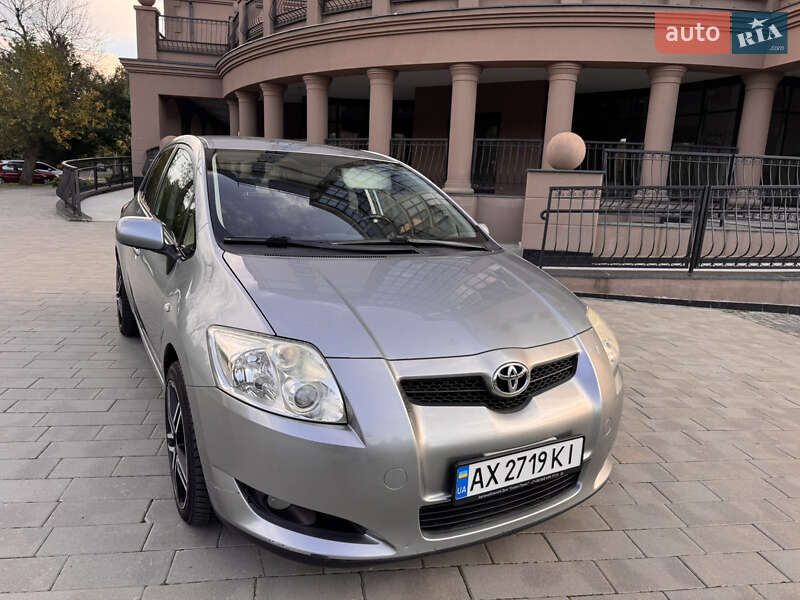 2009 toyota auris