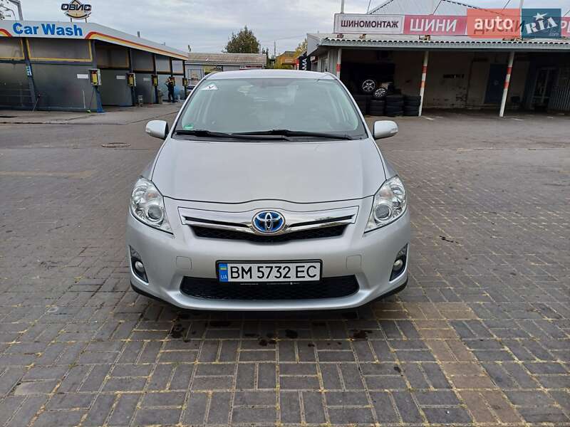 2010 toyota auris