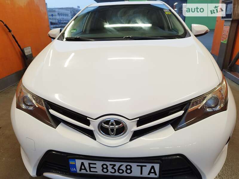 2013 toyota auris