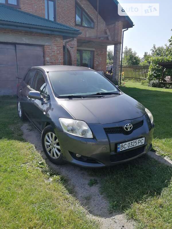 2007 toyota auris