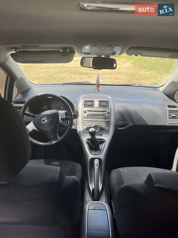 2007 toyota auris