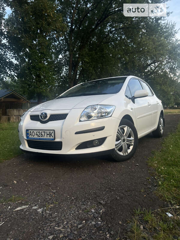 2007 toyota auris