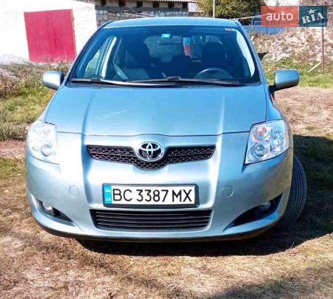 2008 toyota auris