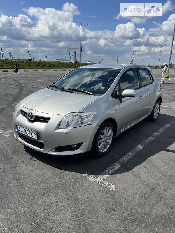 2007 toyota auris