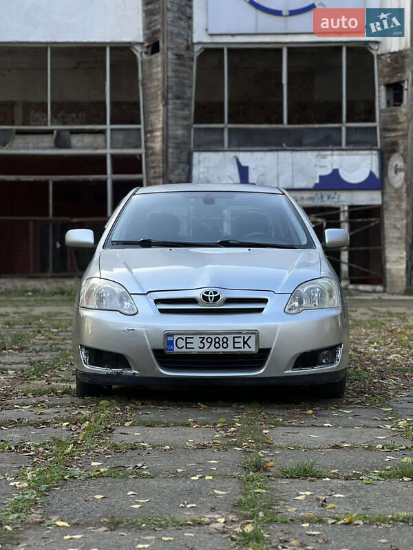2004 toyota corolla