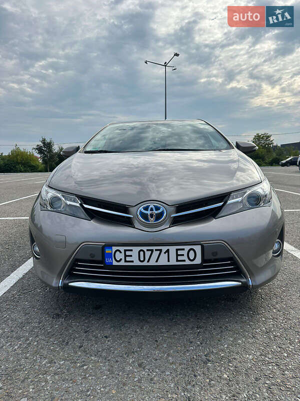 2014 toyota auris