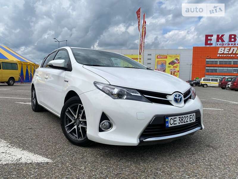 2014 toyota auris