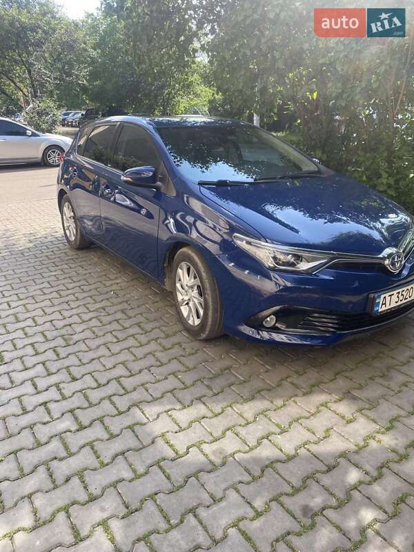 2017 toyota auris