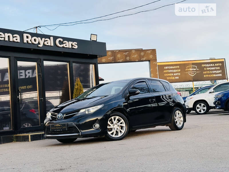 2014 toyota auris