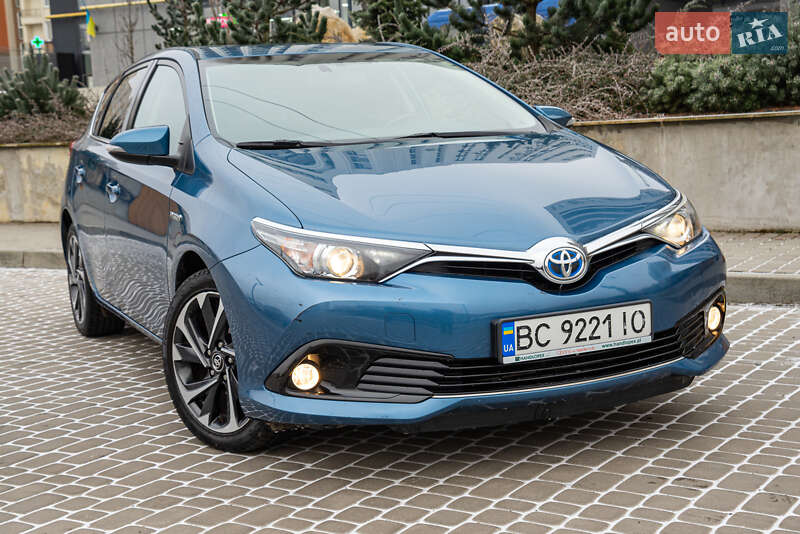 2016 toyota auris