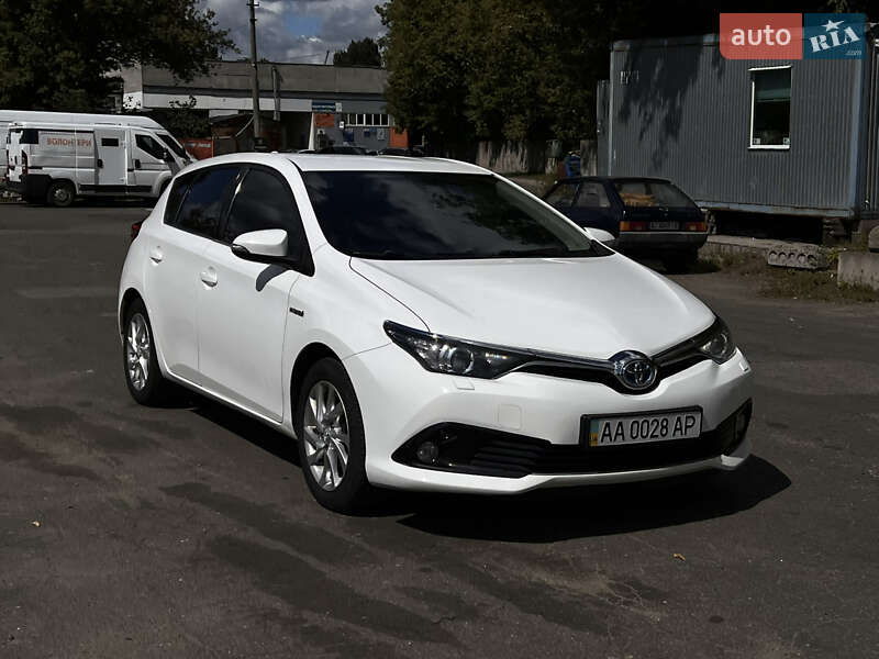 2018 toyota auris