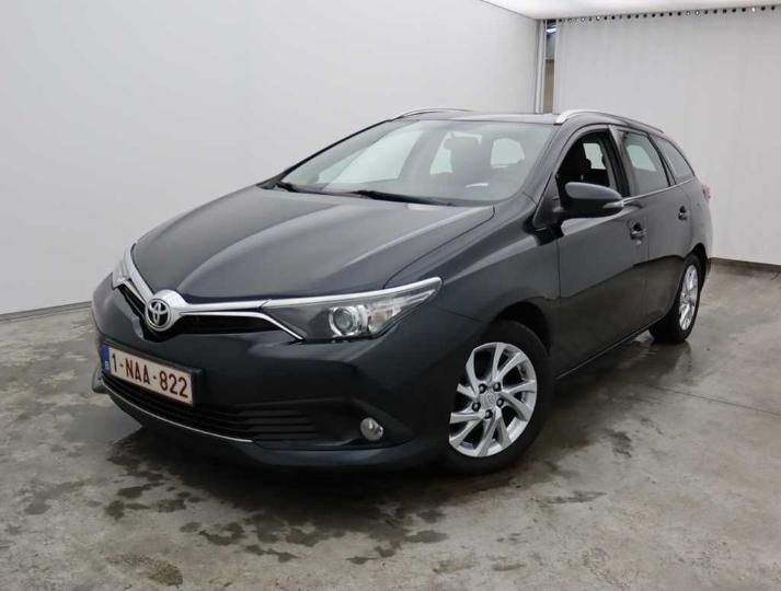 2015 toyota auris