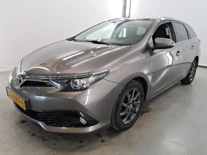 2016 toyota auris