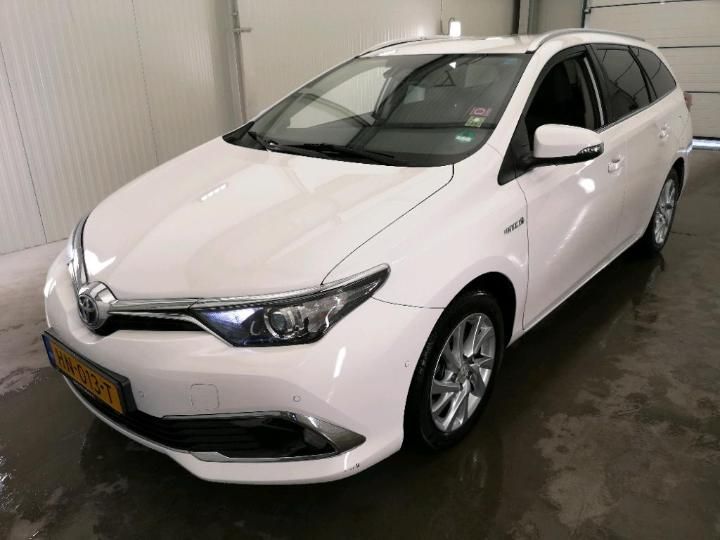 2015 toyota auris