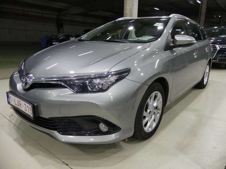 2015 toyota auris