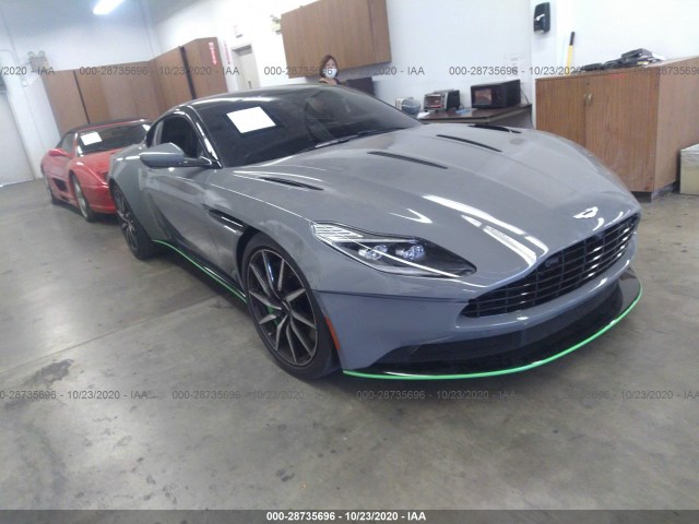 2017 aston-martin db11