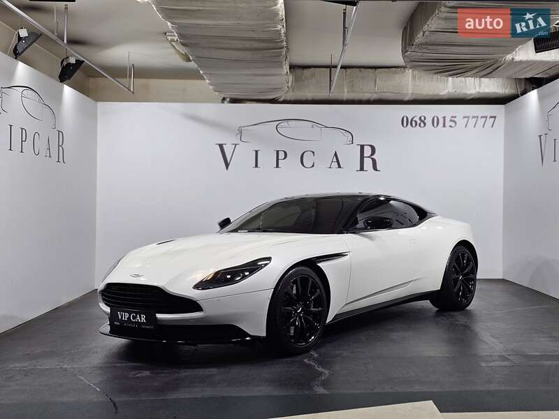 2018 aston-martin db11