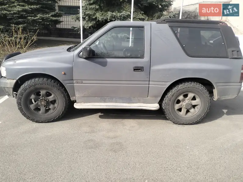 1993 opel frontera