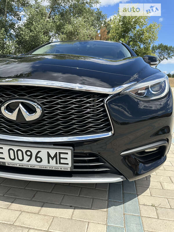 2016 infiniti qx30