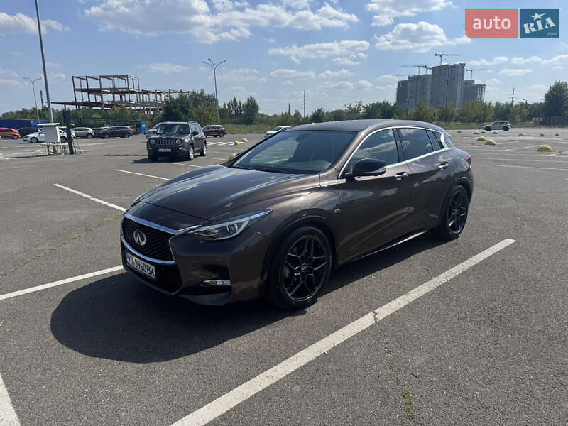 2017 infiniti qx30