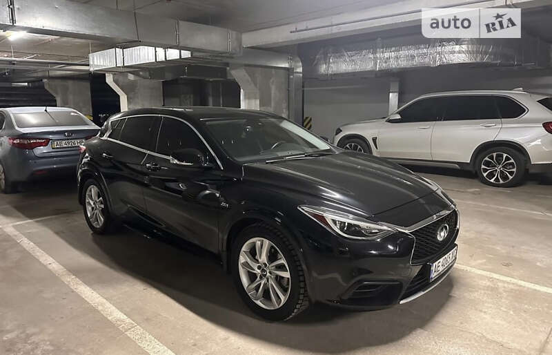 2016 infiniti qx30