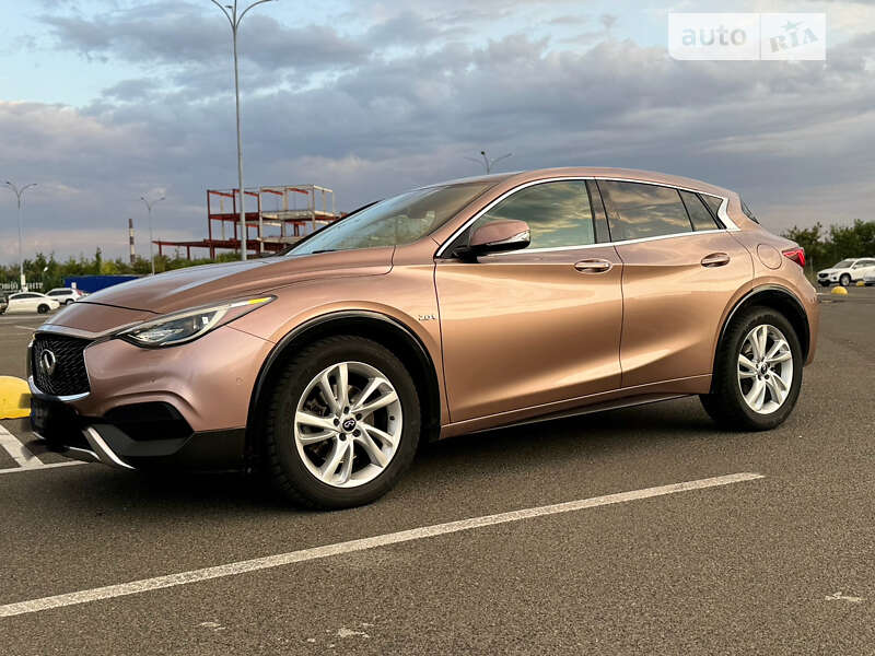 2017 infiniti qx30