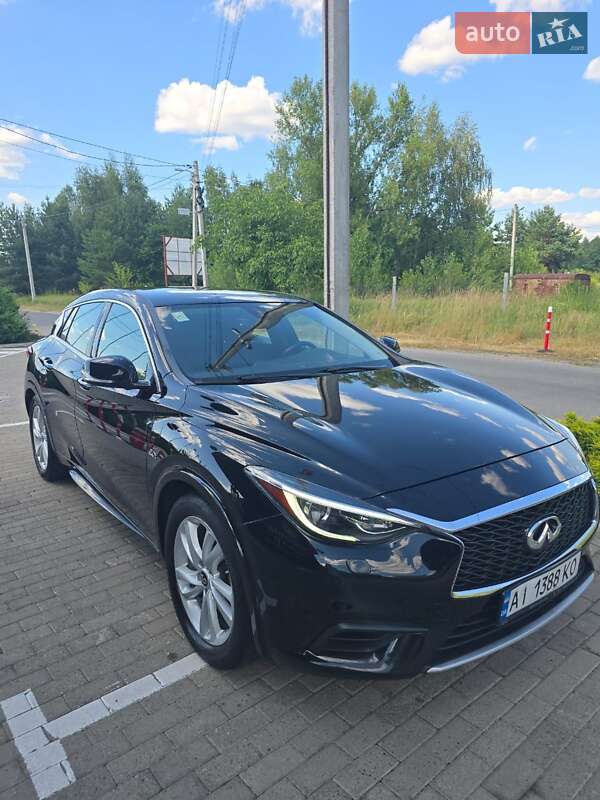 2017 infiniti qx30