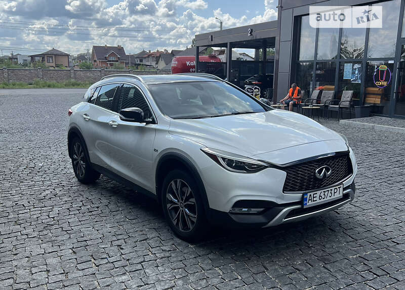 2016 infiniti qx30