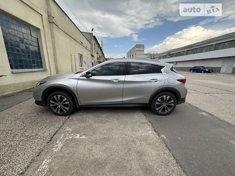 2017 infiniti qx30